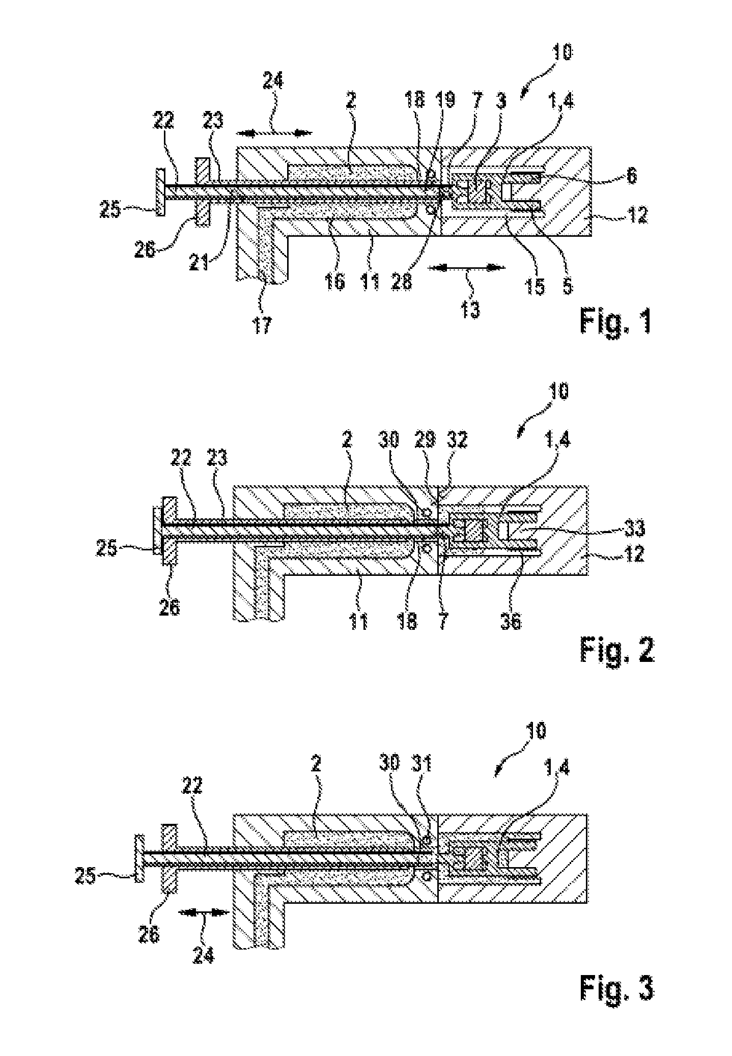 Device for encapsulating a component with plastics material