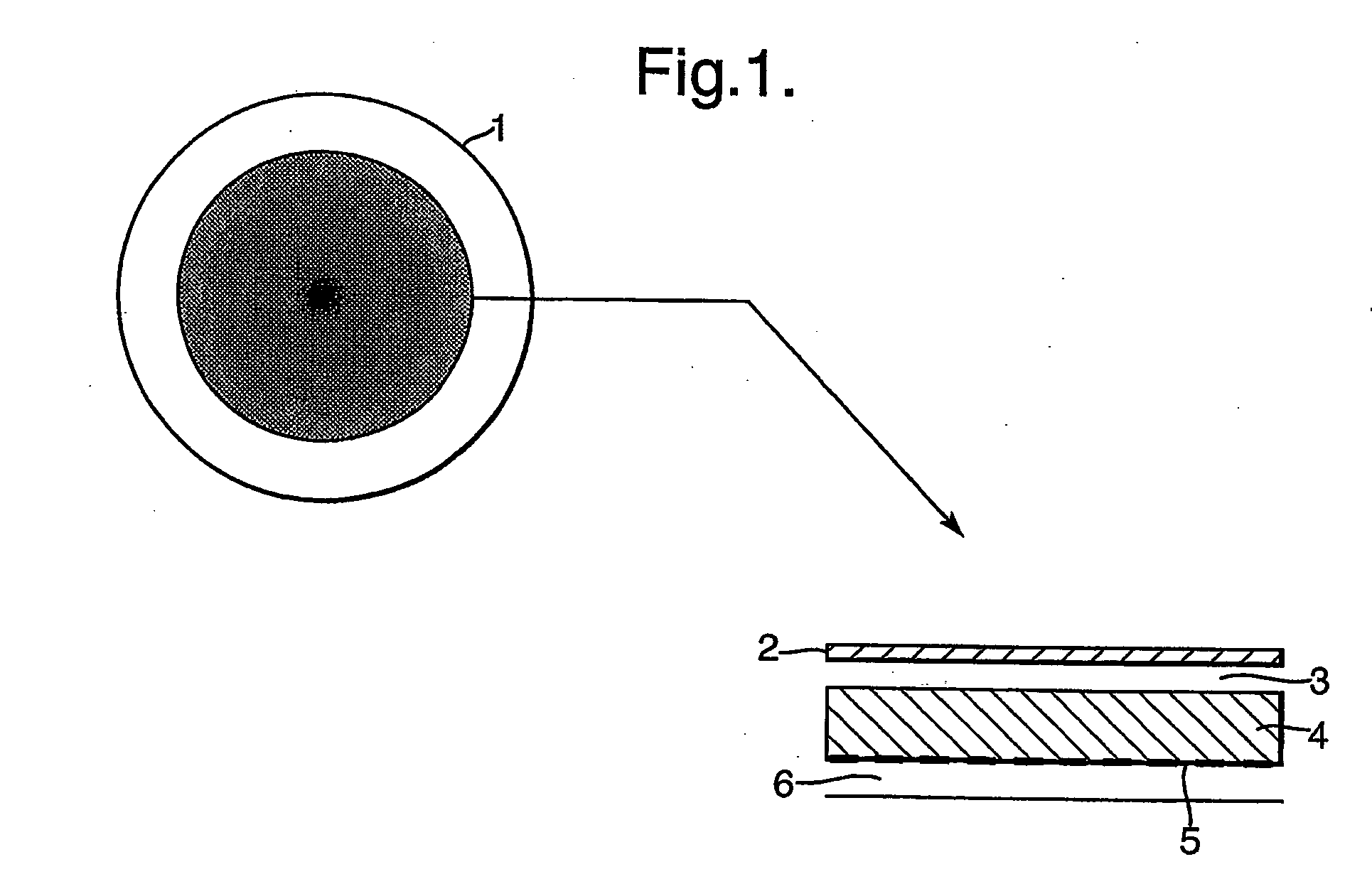 Eyelid margin wipes comprising chemical means for temperature adjustment