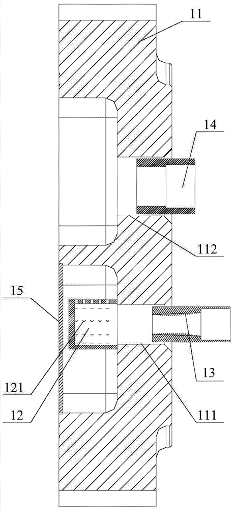 Dry-type evaporator and channel assembly thereof