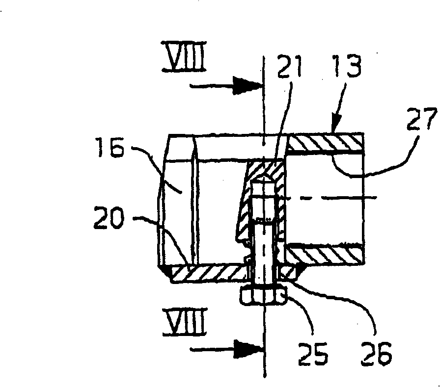 Sliding closing element, with coupling