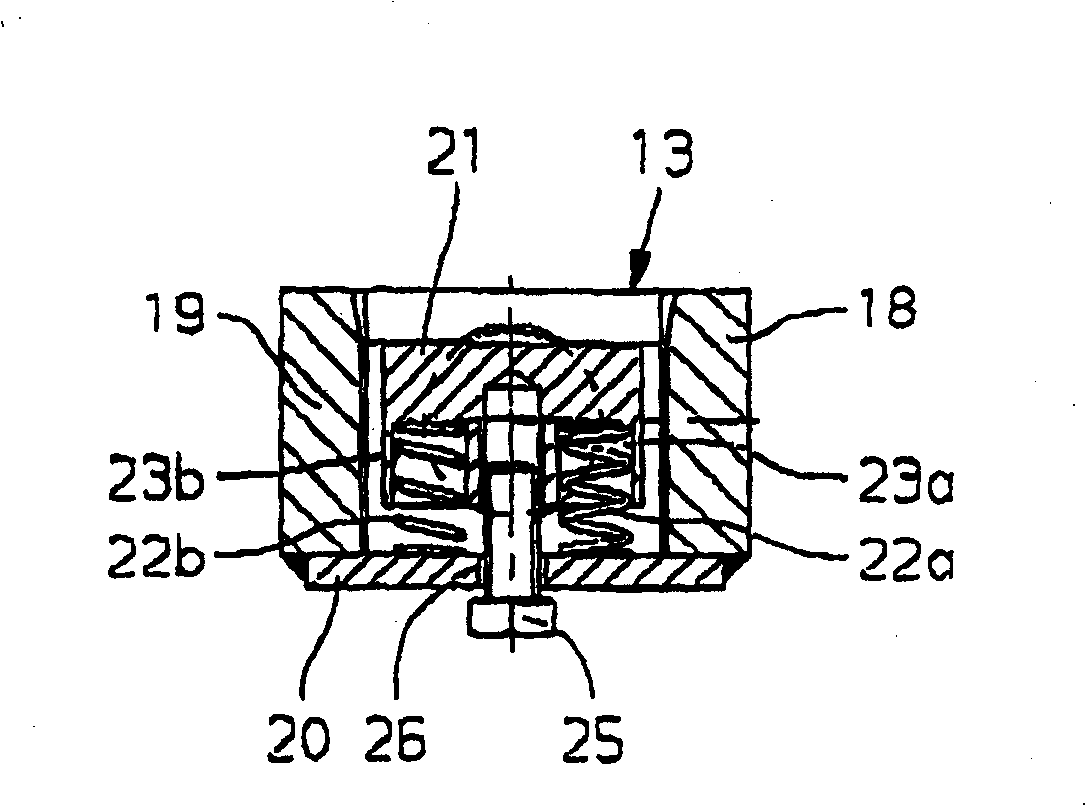 Sliding closing element, with coupling