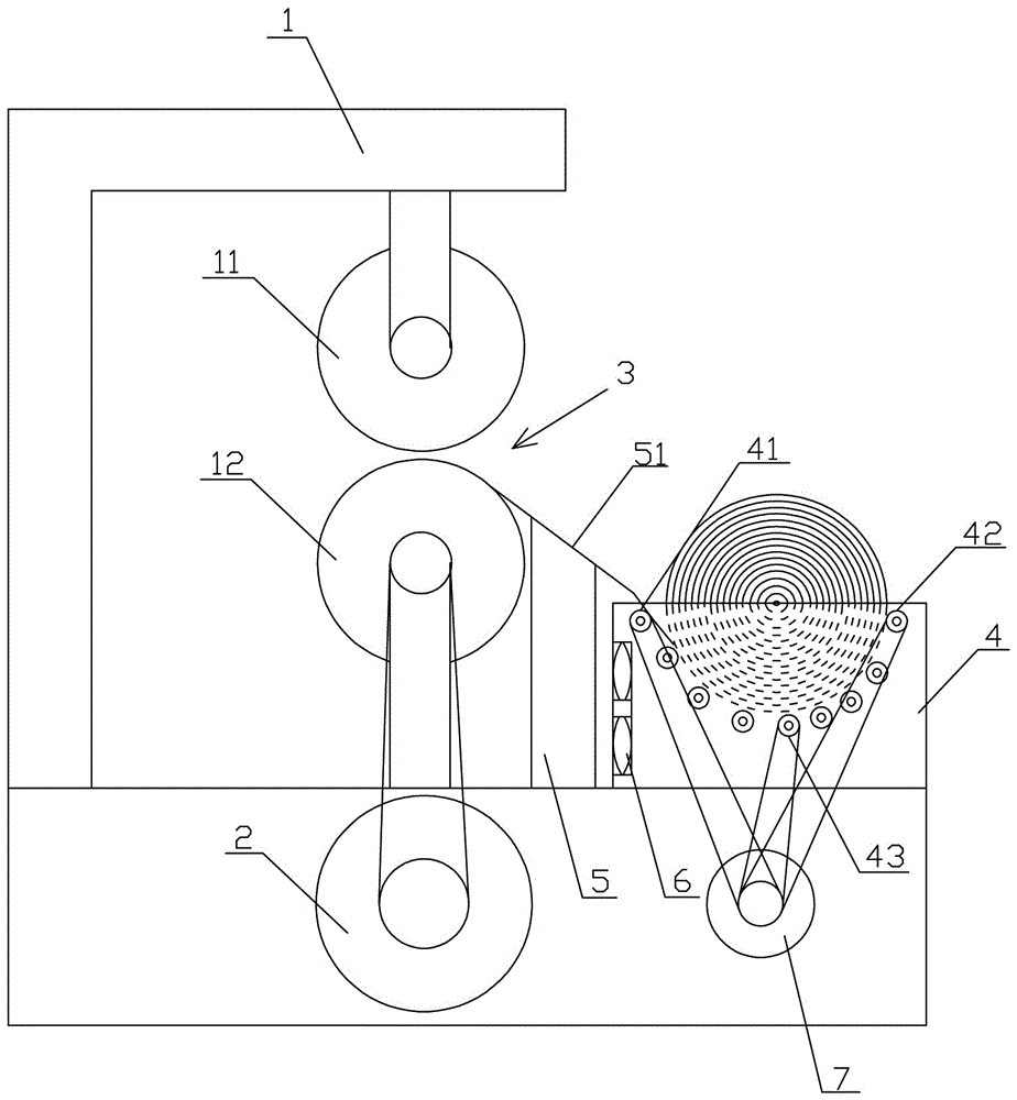 A receiving mechanism capable of automatically collecting pulp output from a pulp press in rolls