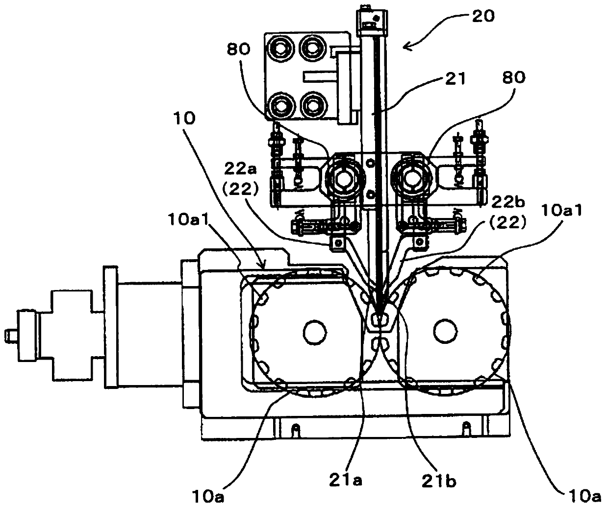 Manufacturing method of package and package manufacturing device using same