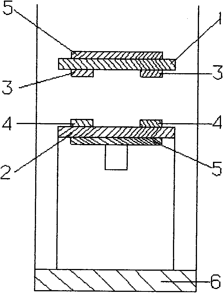 Relay contact structure capable of reducing dithering