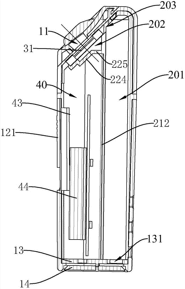 Generator, fluid distribution system and heating method of fluid distribution system