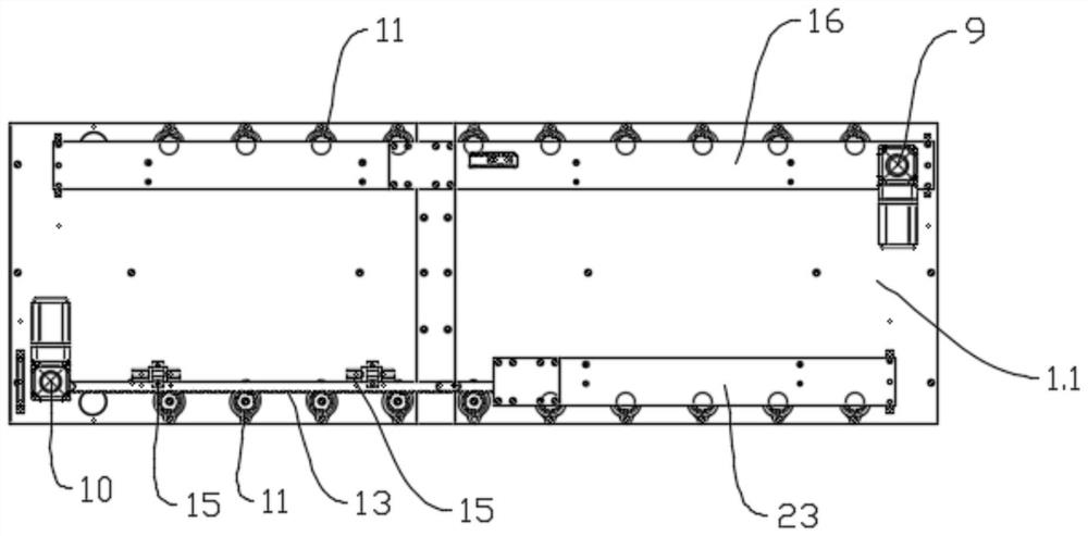 A nozzle steering mechanism and a plastic tank cleaning device using the nozzle steering mechanism