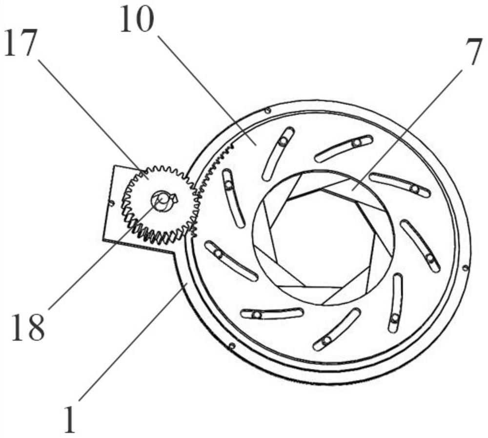 Iris diaphragm type reducing valve