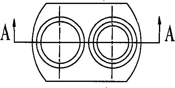 Apparatus for discharging solution from catheter with pressure difference