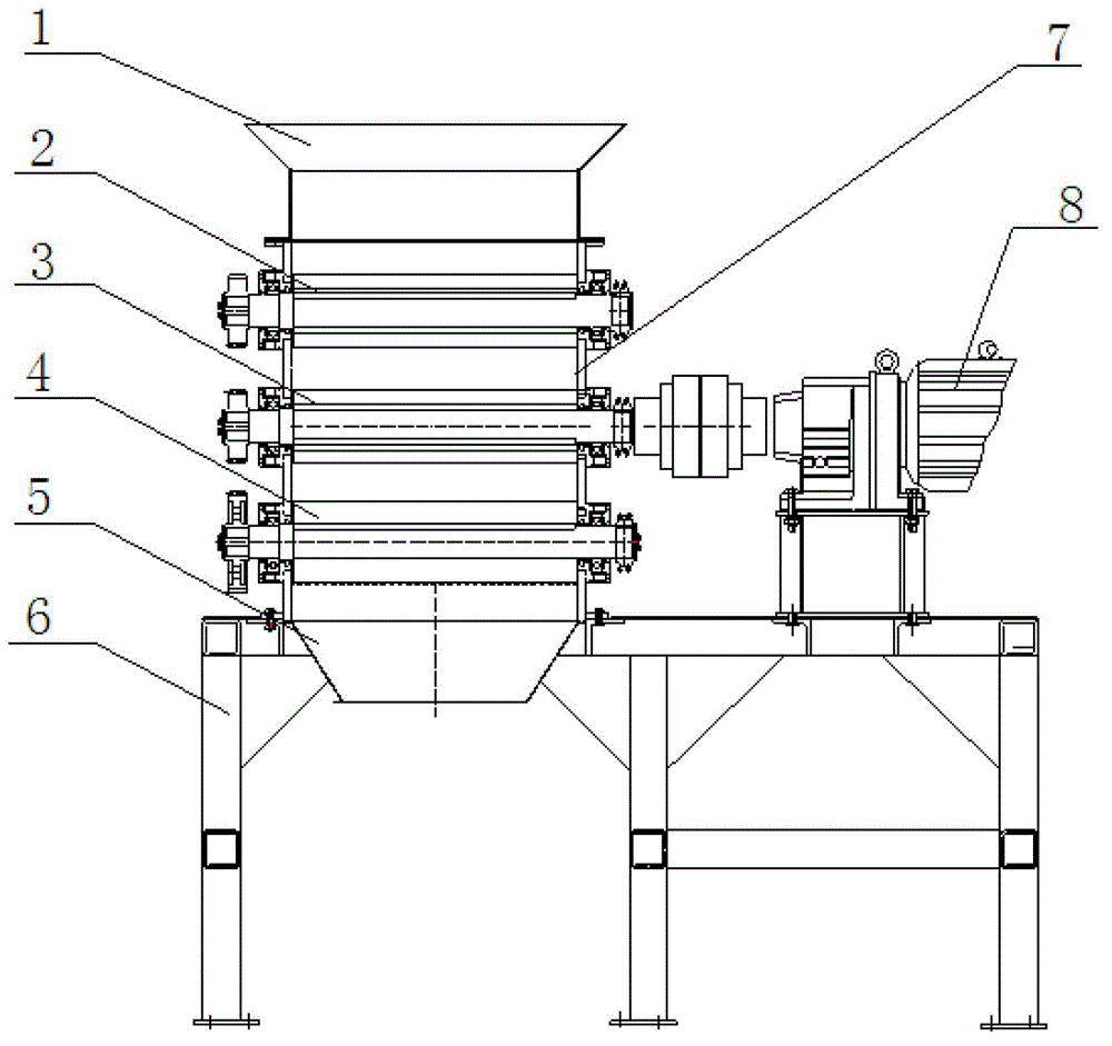 A device for crushing nitrocellulose-absorbed drug clusters or drug blocks