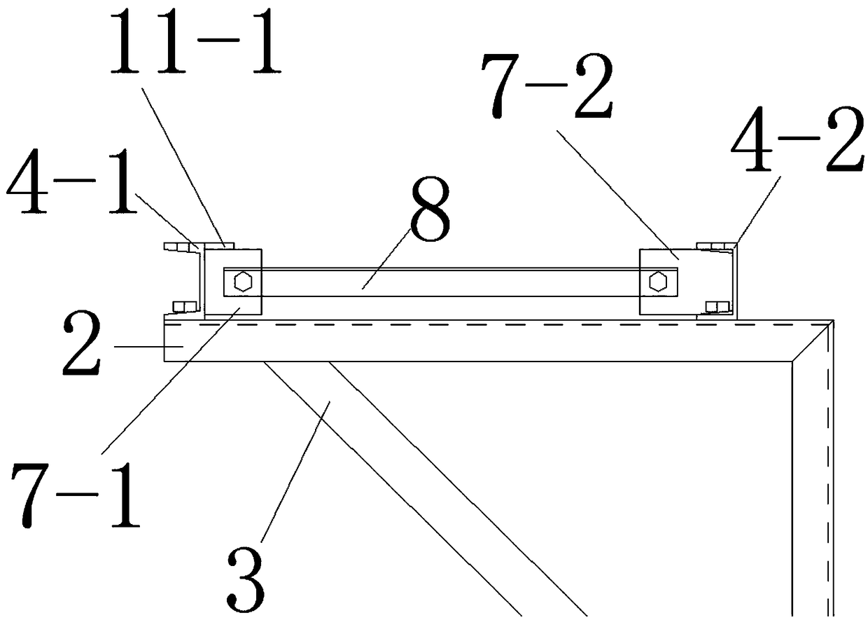 Mounting and demounting method of demountable and mountable overall hoisting protective frames