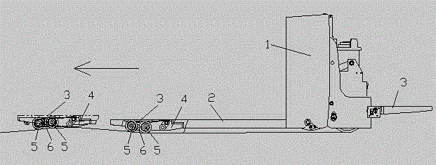 Forklift capable of moving smoothly