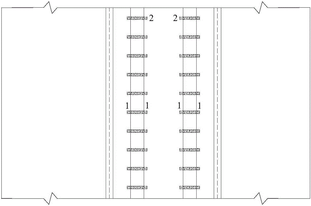 Offset correction structure and method for urban rail transit viaduct structure in soft soil area