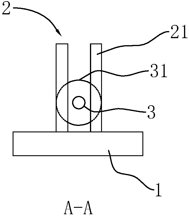Connecting device and connecting structure of steel bars and mounting method of connecting structure