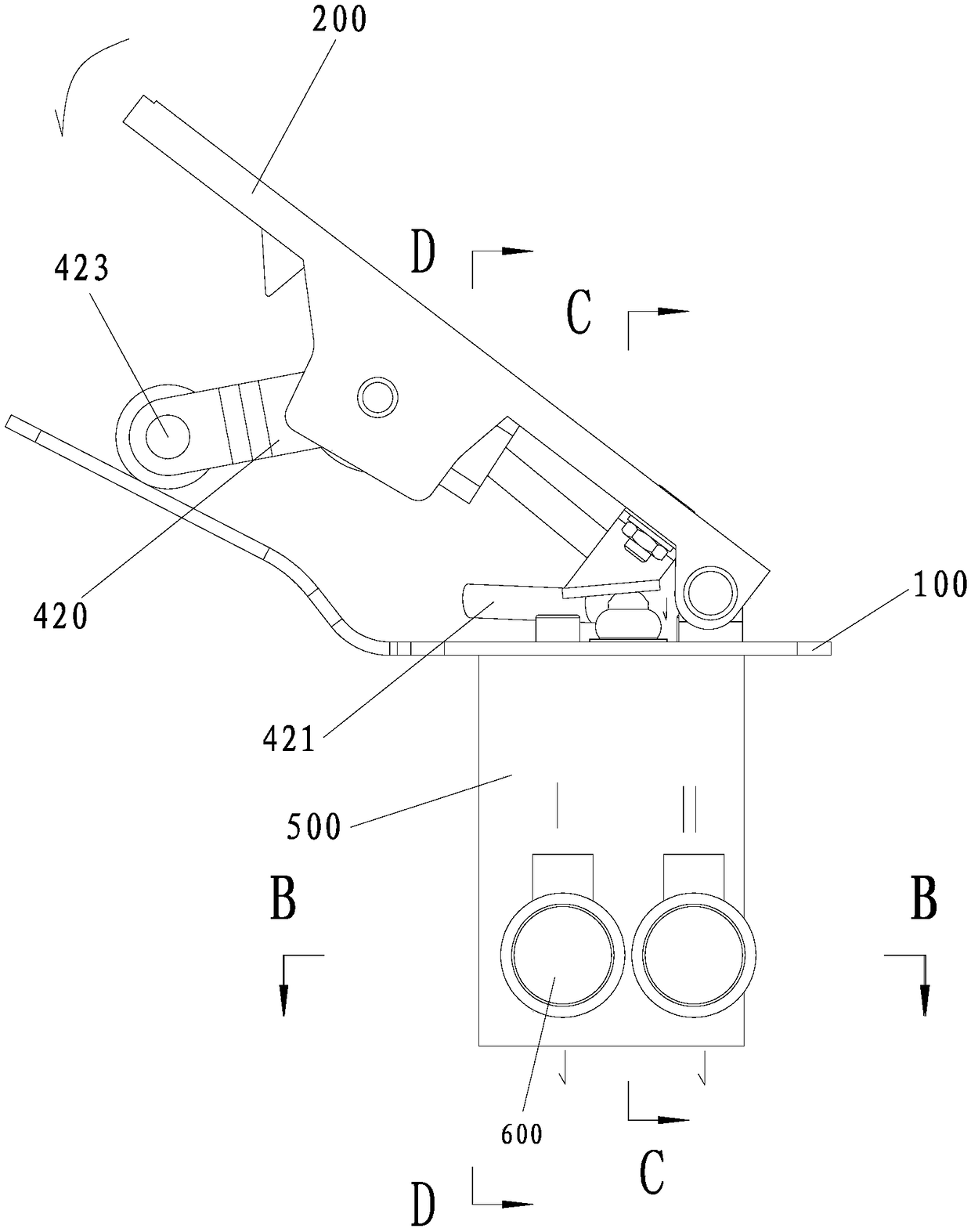 Engineering vehicle throttle and traveling control system and method