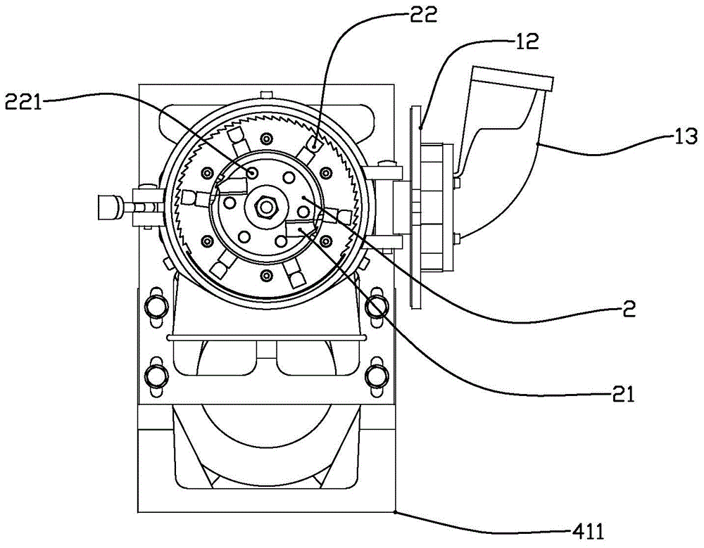 Grading crushing machine