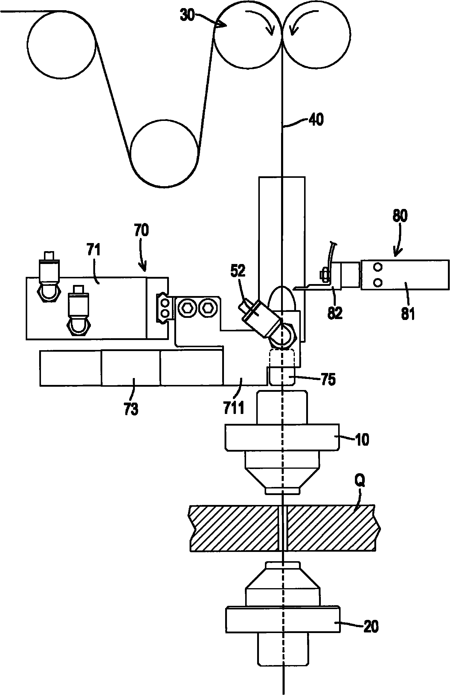 Automatic wire arranging device of wire cutting machine and automatic wire arranging method thereof