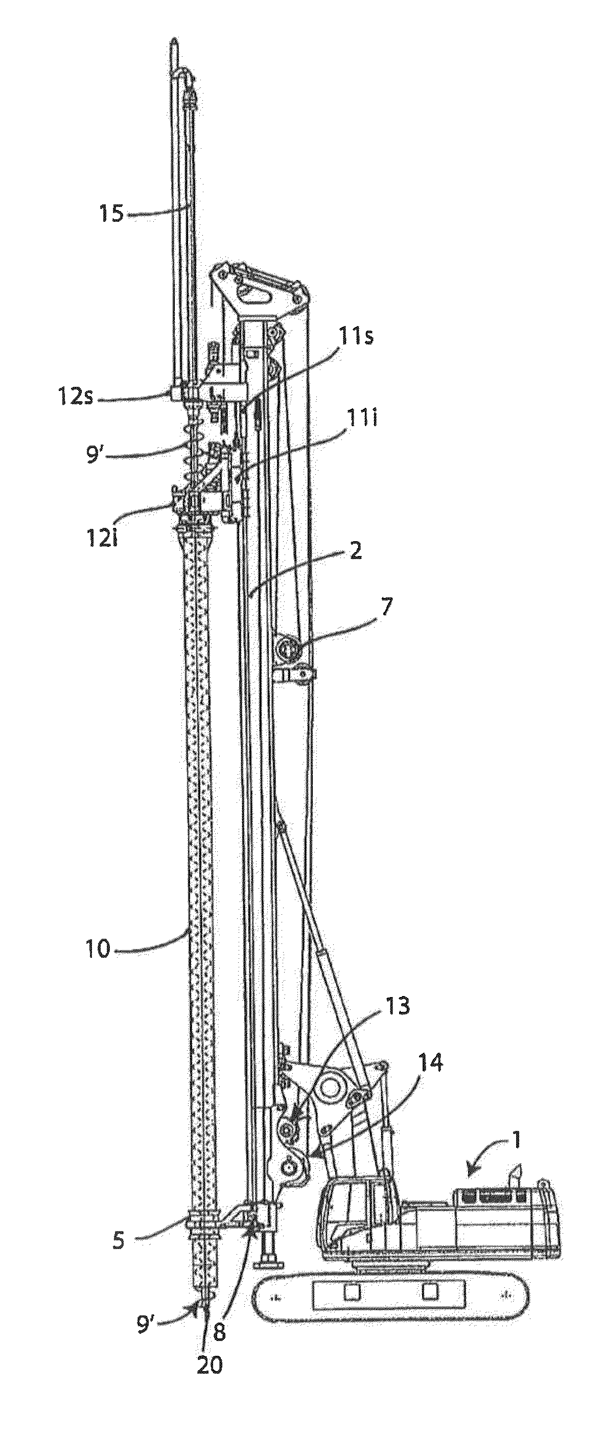 Helical drill bit for an auger of a ground excavation assembly, in particular for building excavated piles, and drilling method that uses such a bit