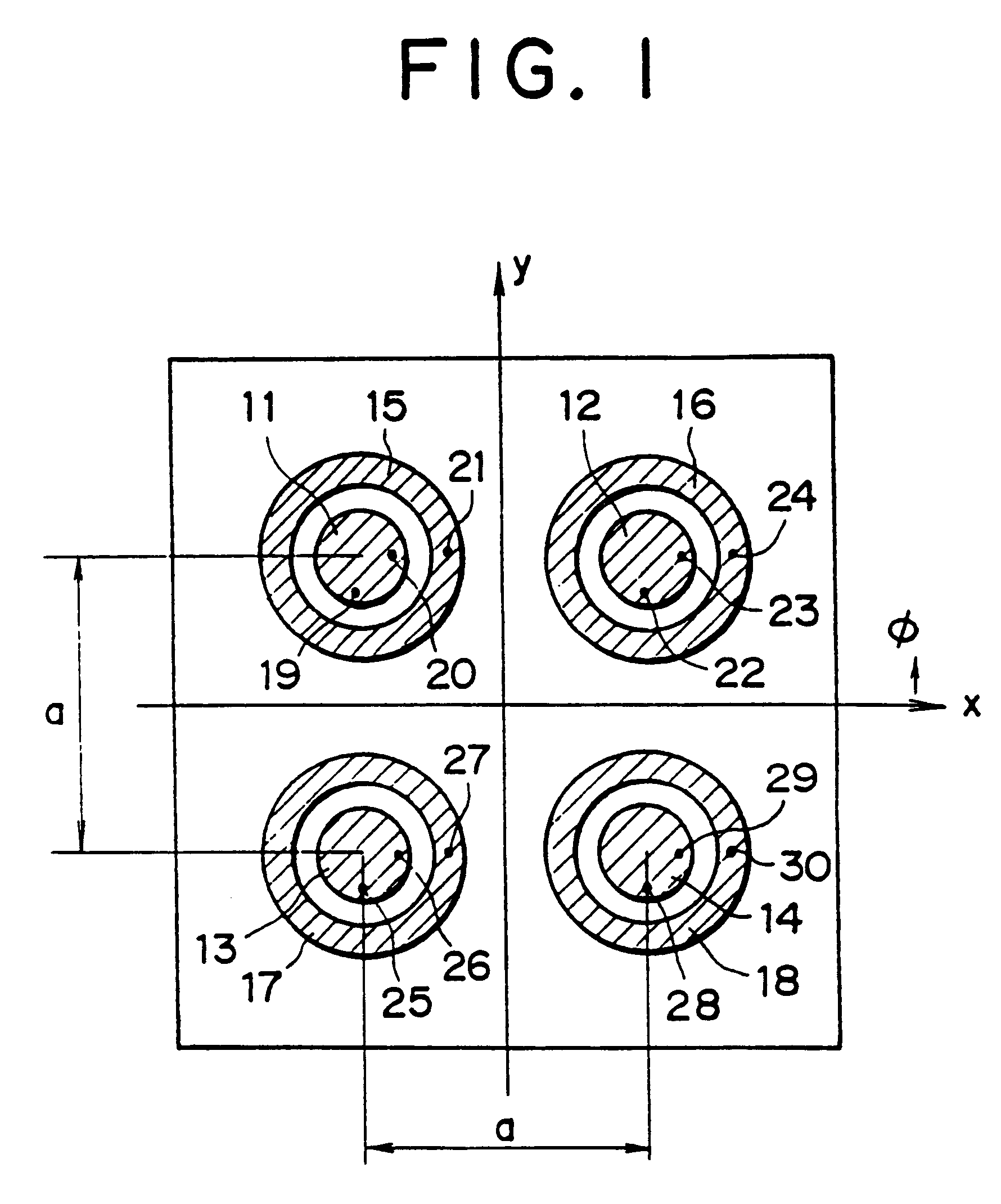Beam scanning antennas with plurality of antenna elements for scanning beam direction