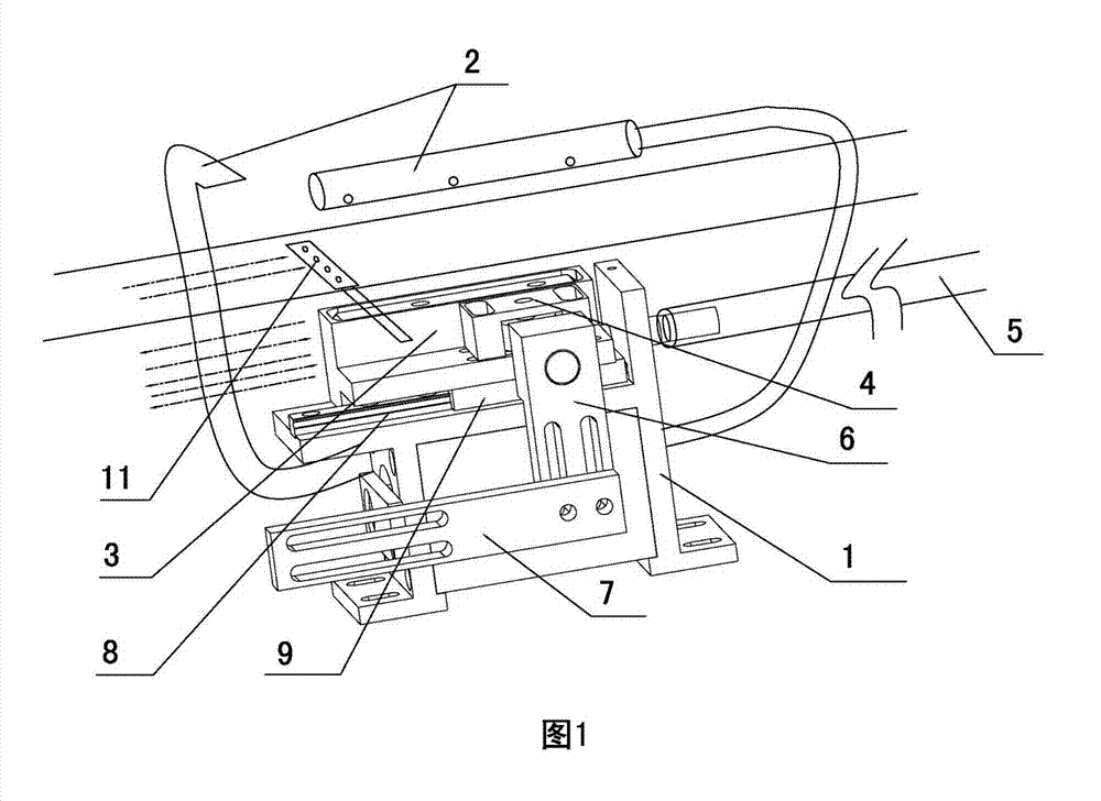 Automatic air blowing dust collector of aluminum electrolytic capacitor