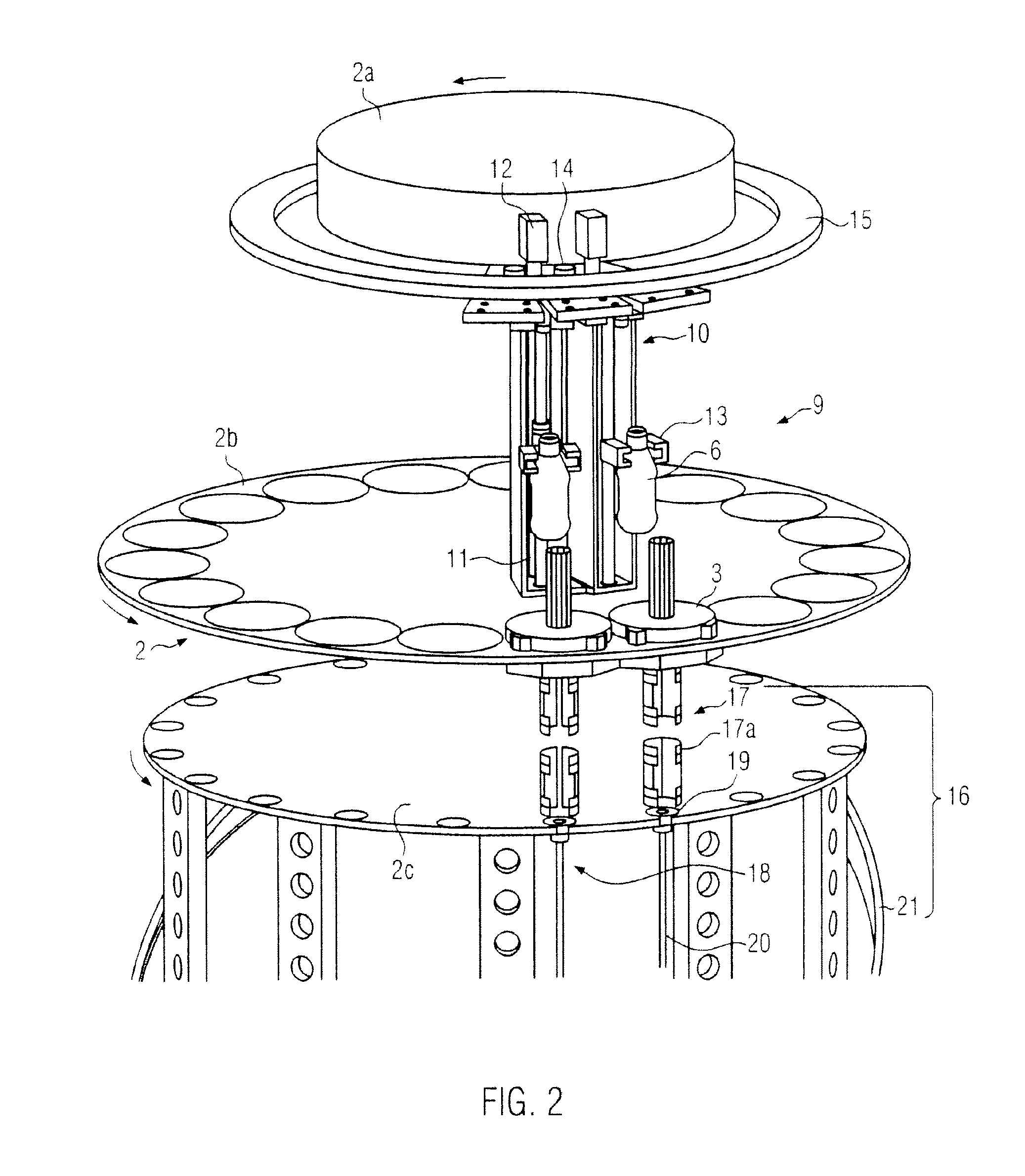 Device and method for applying elastic film sleeves to containers