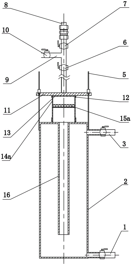 Device for enriching semi-volatile organic compounds in underground water