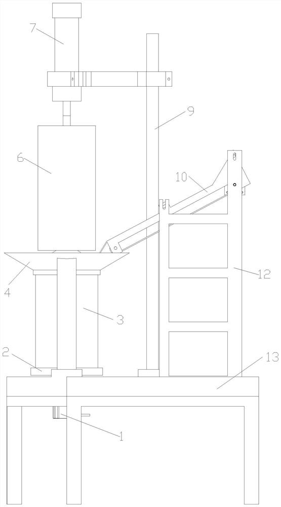 Plant fiber filter element forming device of engine oil filter and using method thereof