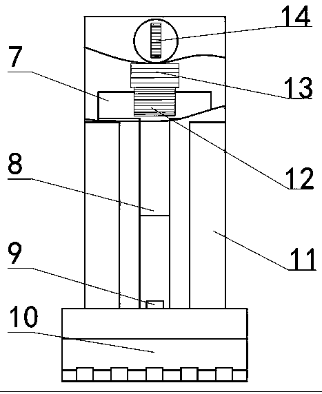 Pivot-adjustable gear-and-rack rock-loading bucket traction mechanism