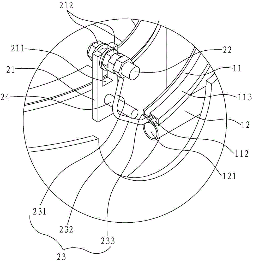 Automatic feeding device for firefighting nozzle locking fasteners