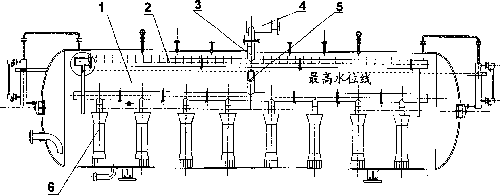 Catch water of varying pressure steam accumulator