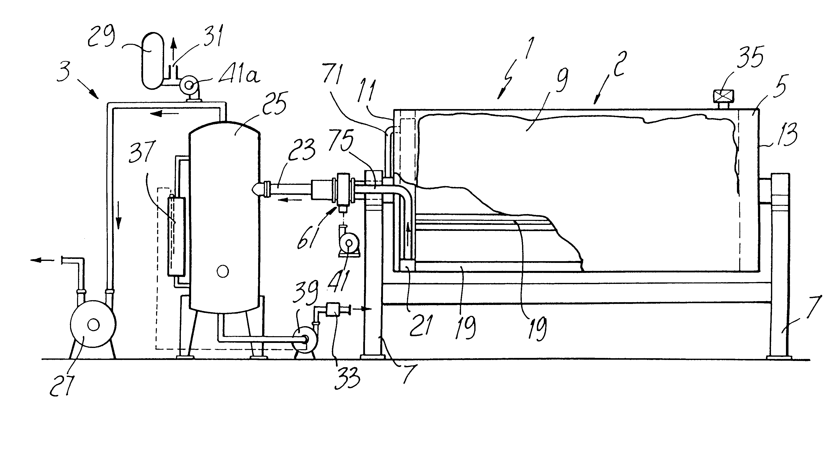 Apparatus for separating liquid and solid substances, particularly for extracting juice from fruit and the like