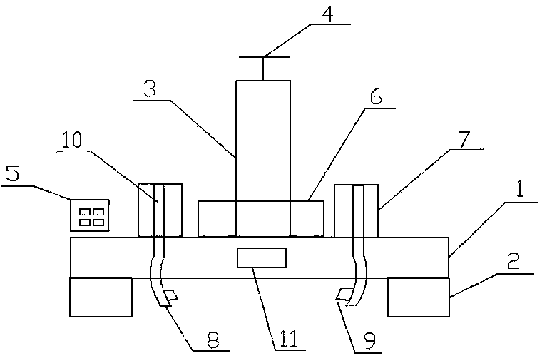 Casting tooling fixture capable of automatically clamping in place