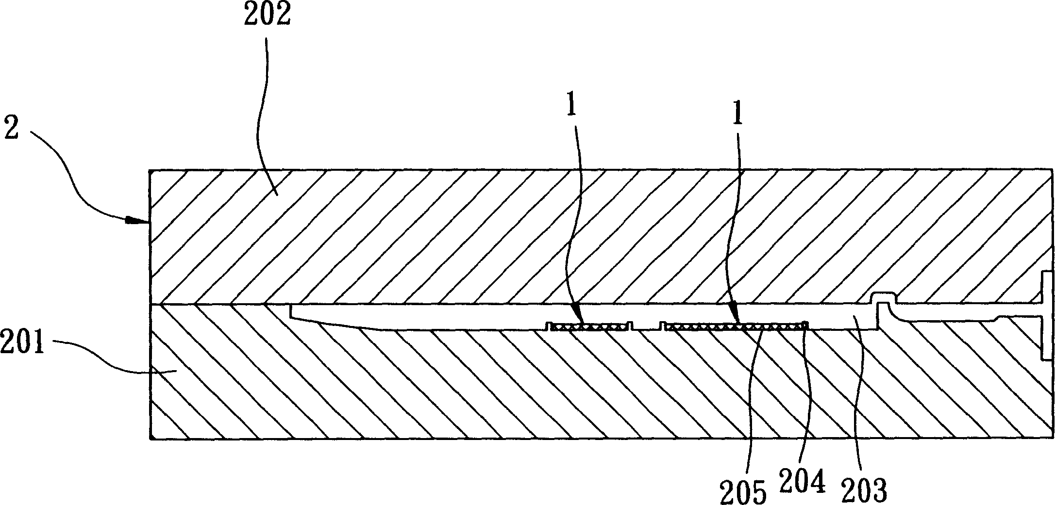 Molding method of foamed sole with concolorous, dissimilar properties wearable area