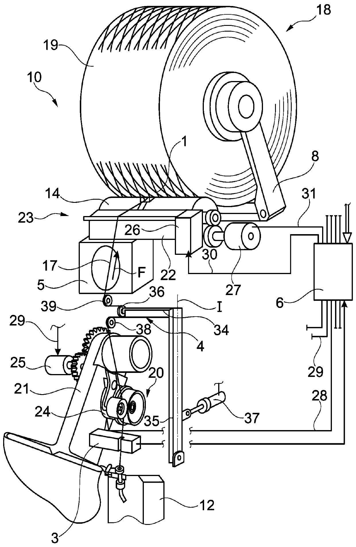 Yarn deflection rollers for mechanical yarn accumulators