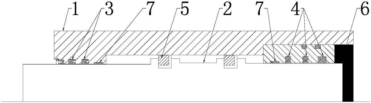 Sealing and guiding structure of a breaking hammer