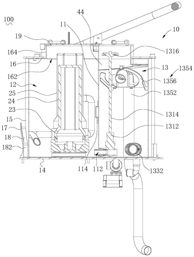 Filtration device and cleaning robot therewith