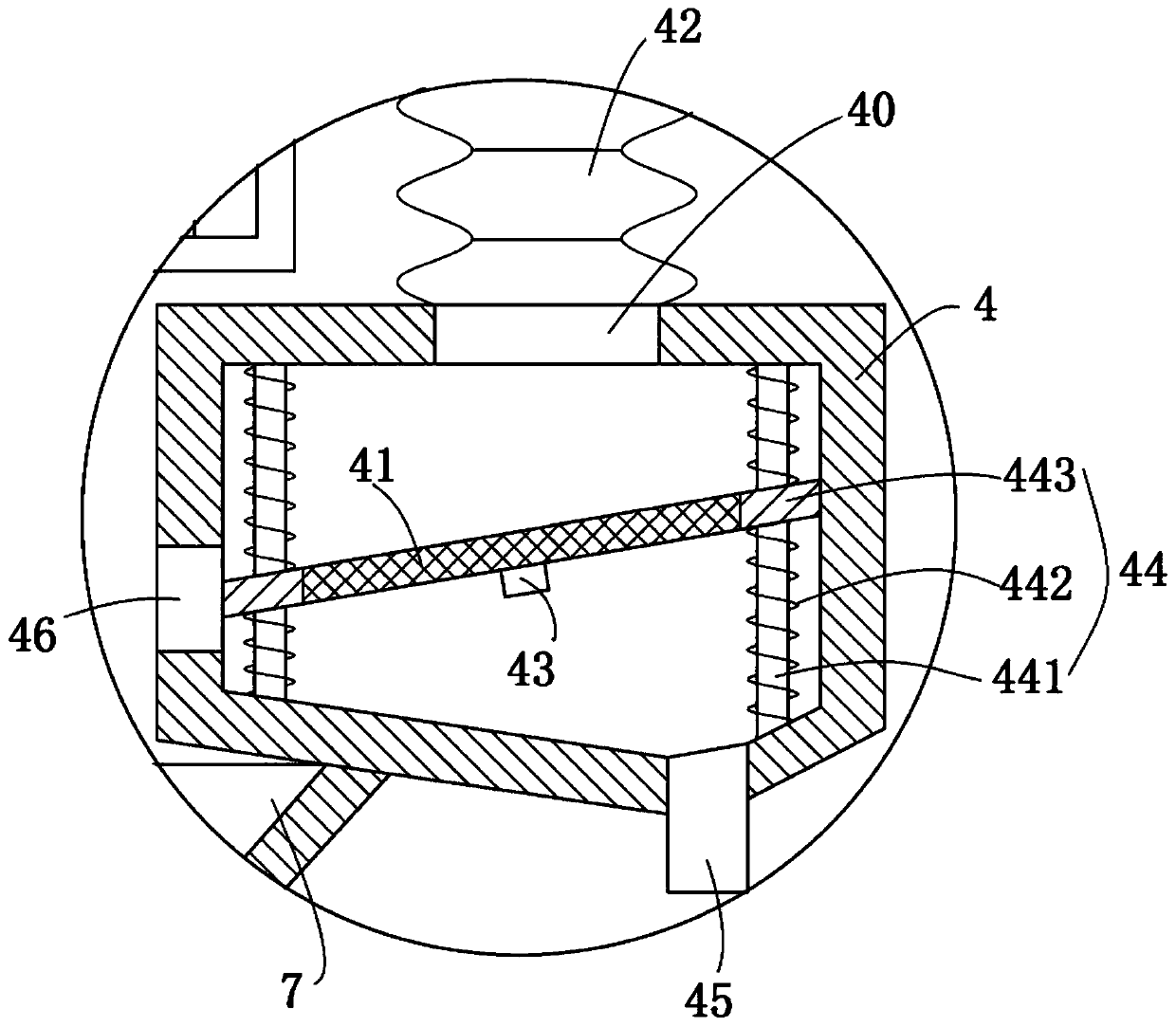 Screening device of building waste crushing and screening method thereof