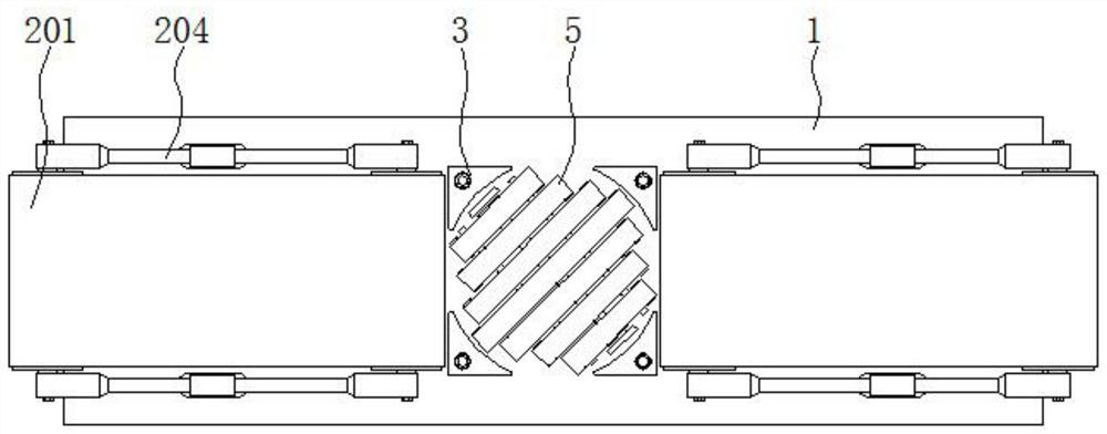 An adjustable steering device that can facilitate the transportation of corrugated boxes