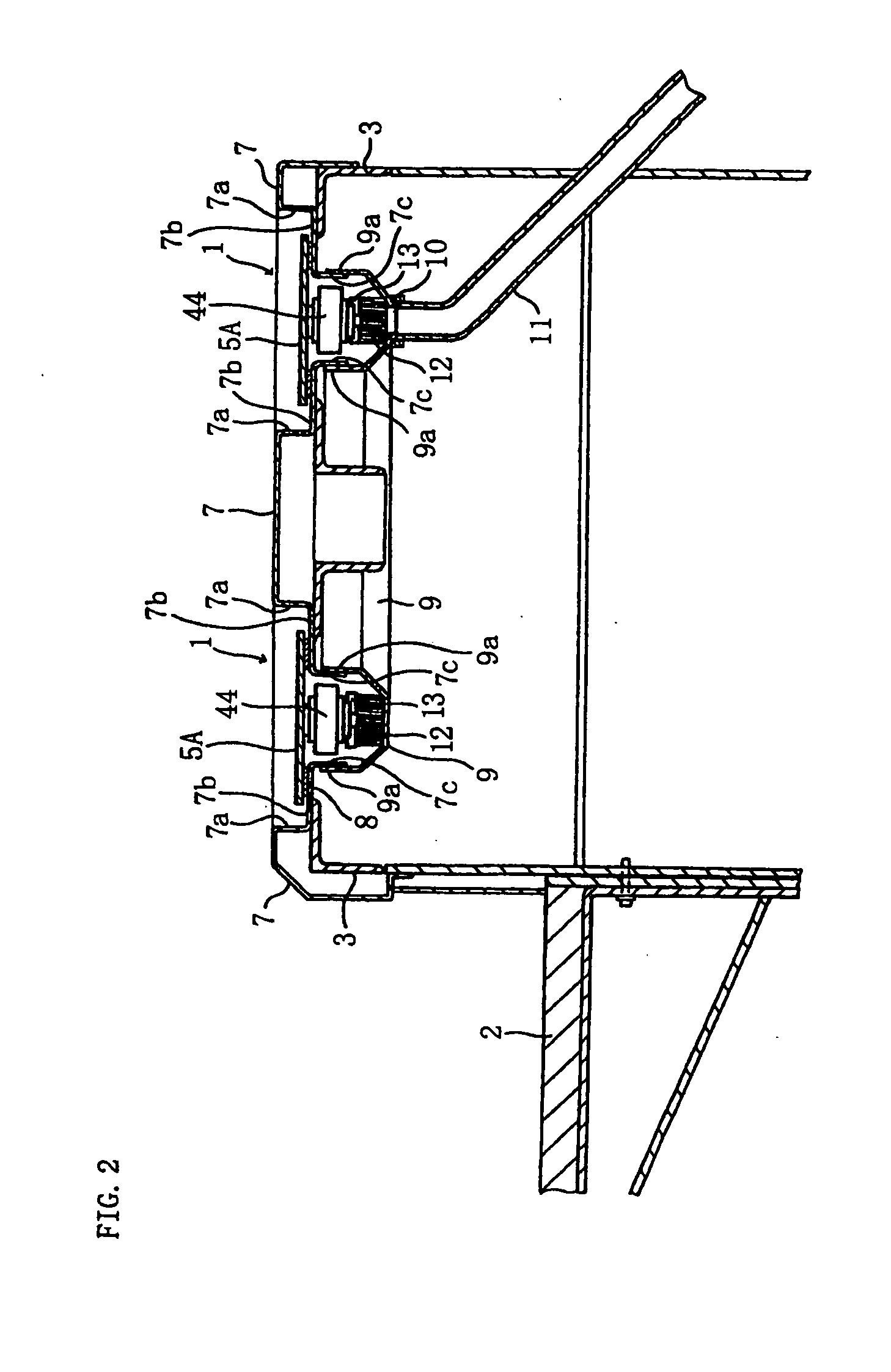 Circulating type food and drink transport apparatus