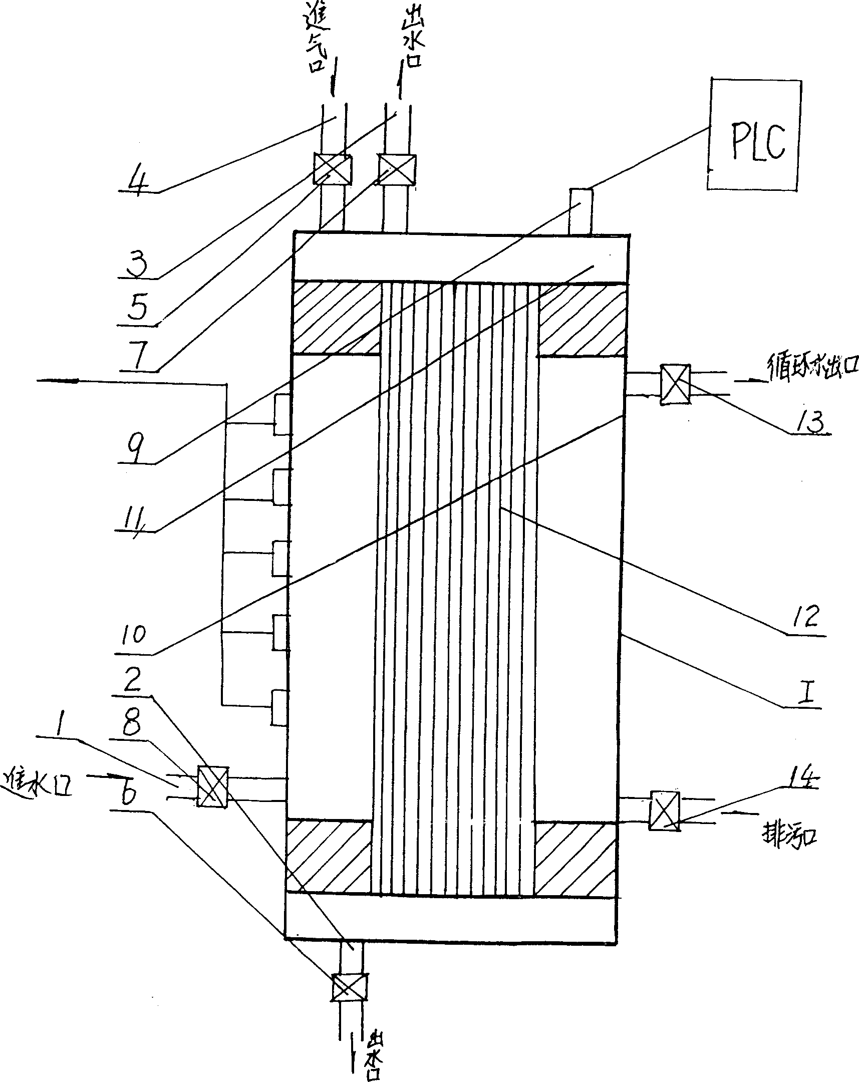 Automatic on line detecting device of hollow fiber separating membrane