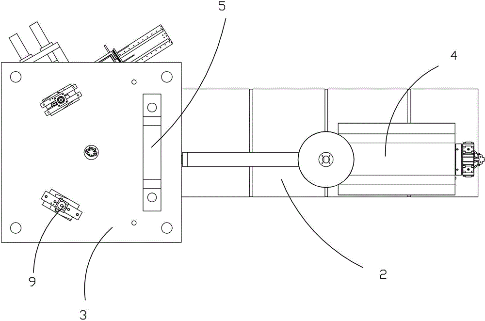 One-step three-station injecting, drawing and blowing plastic molding machine