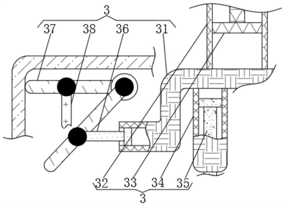 Adjustable bending device for coil packaging material