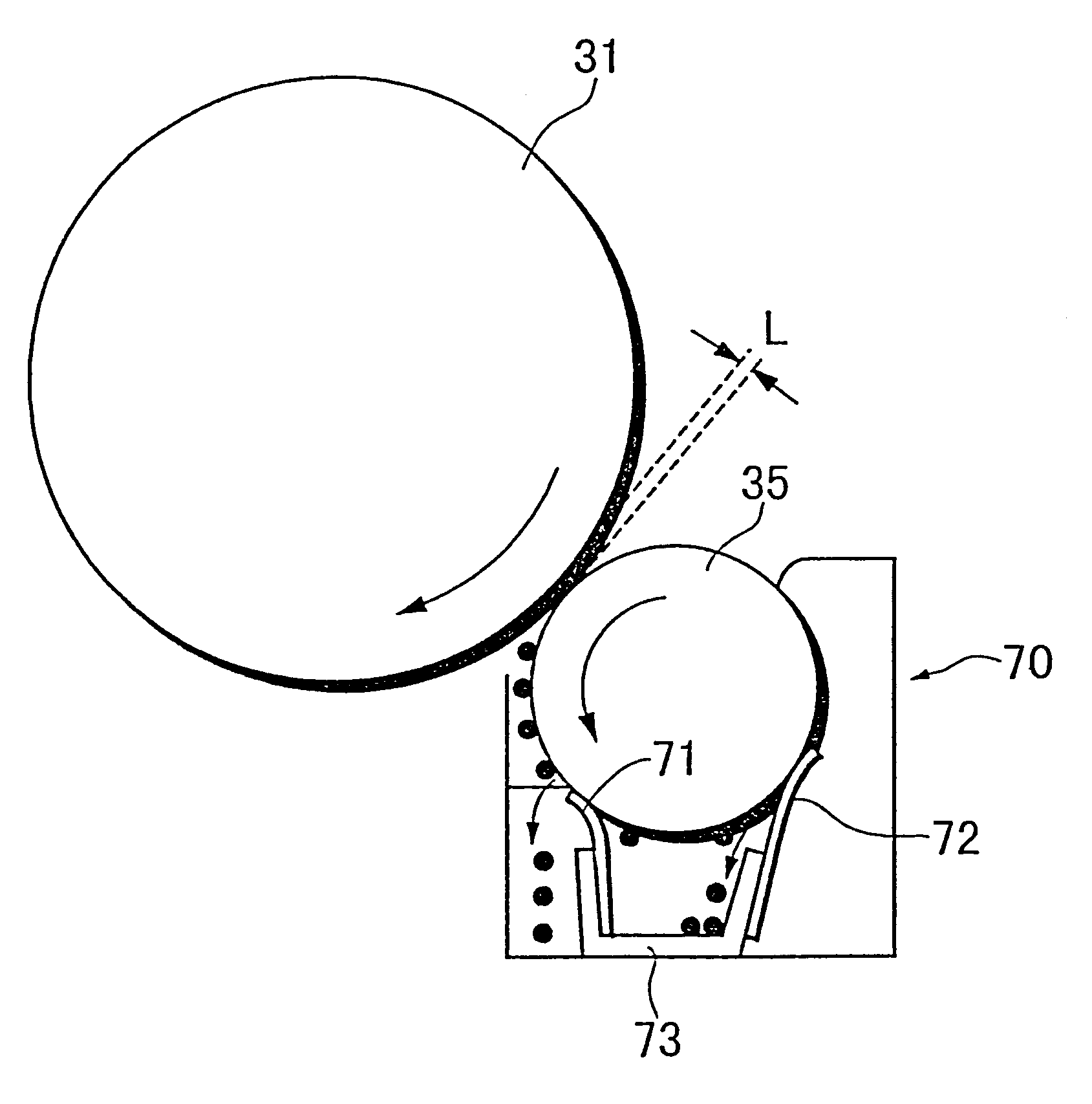 Image forming apparatus with cleanable transfer roller