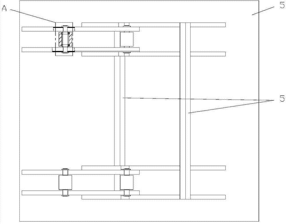 Auxiliary device for molding large-diameter and thin-walled cylinder