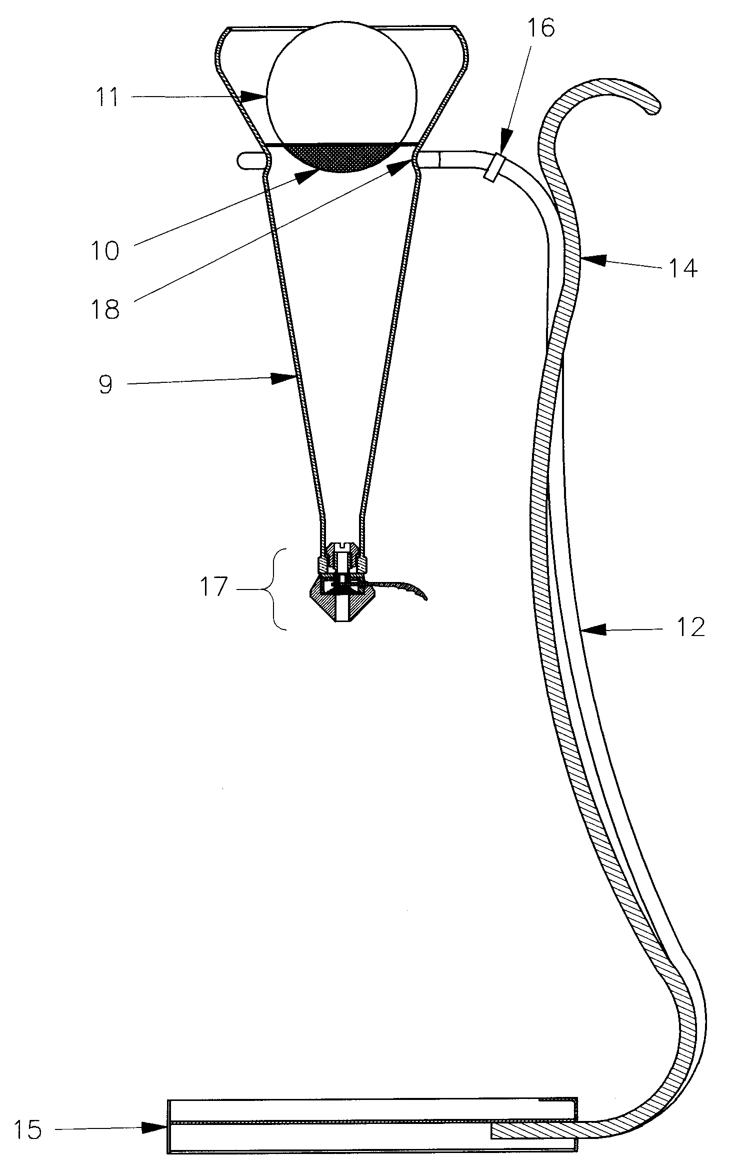 Aerating decanter with dispensing valve