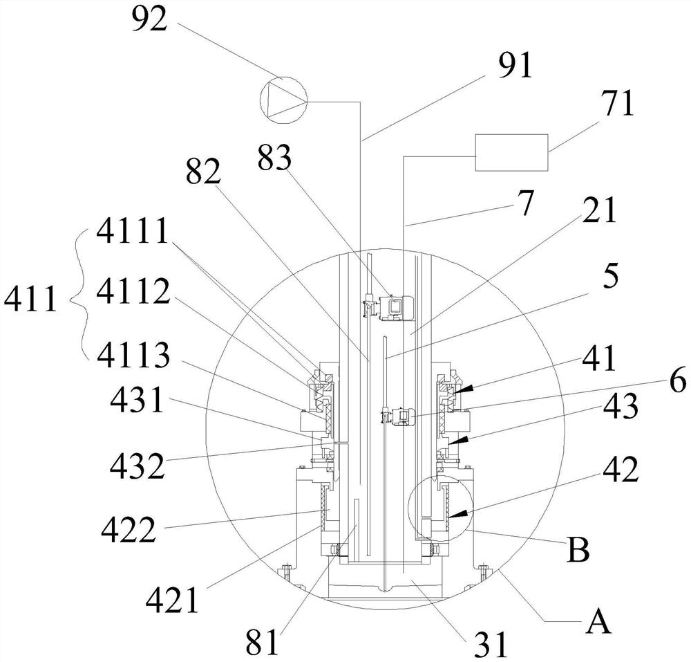 Rolling bearing protection device and a suitable vertical axis tidal current energy generating device thereof