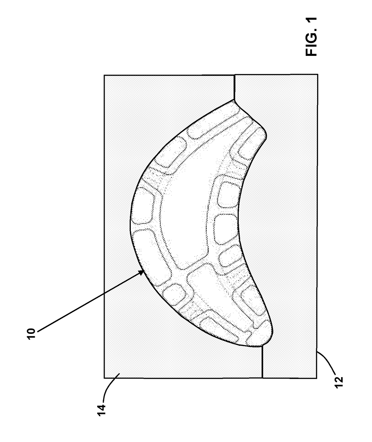 Center plenum support for a multiwall turbine airfoil casting