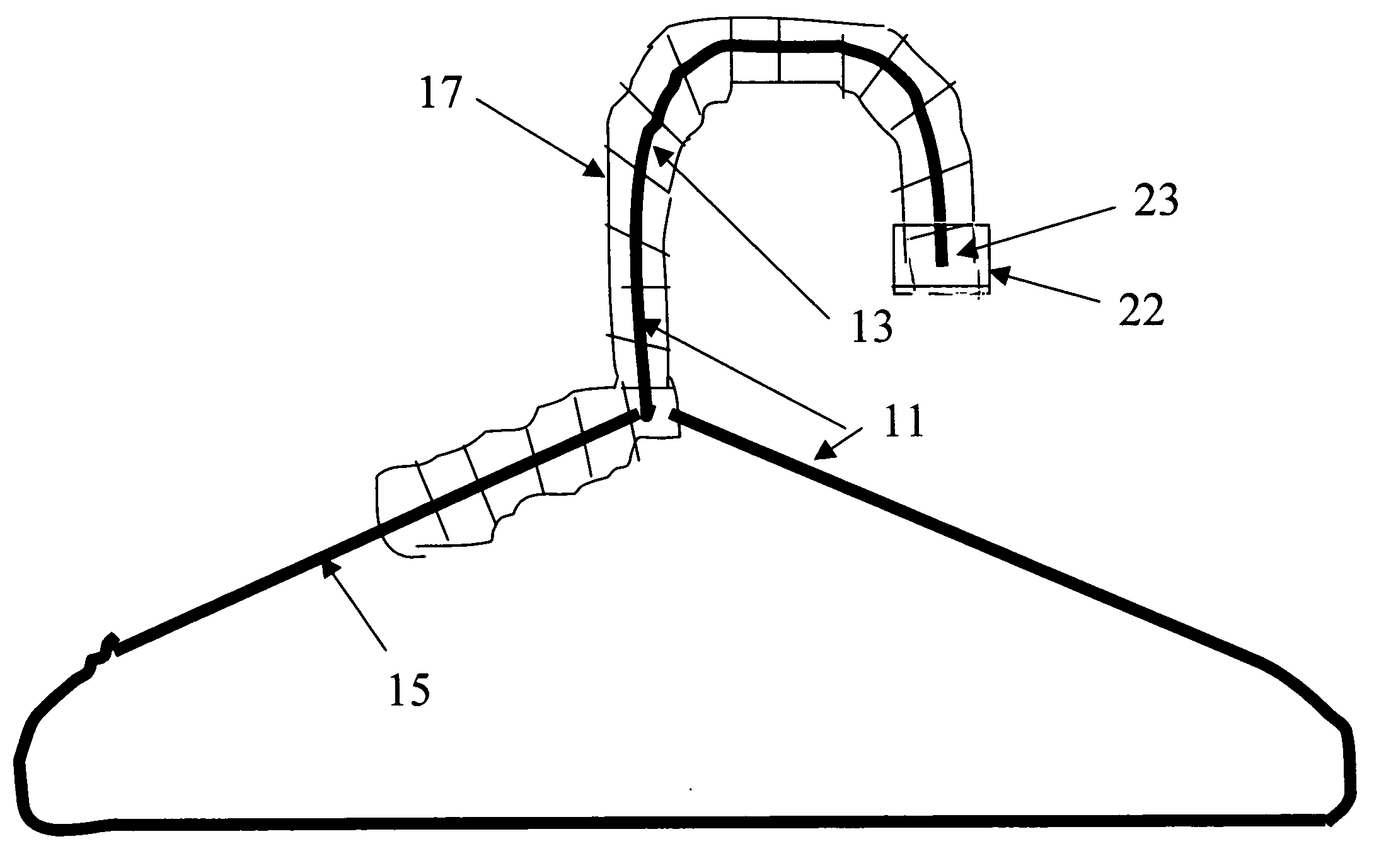 Device for coupling clothing hangers together and providing a comfortable grip for carrying