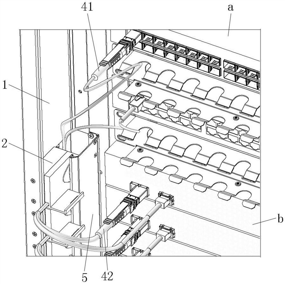 Whole cabinet server and automatic take-up mechanism thereof