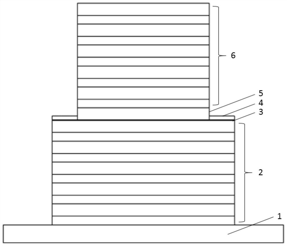 A band-pass filter graphene photodetector for visible to near-infrared light