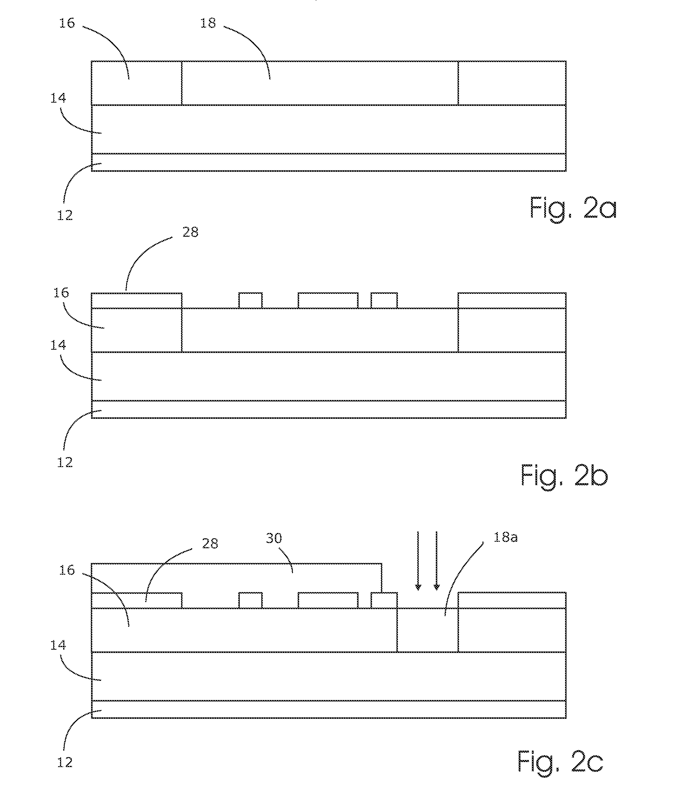 Electro-optice device comprising a ridge waveguide and a PN junction and method of manufacturing said device